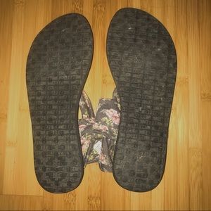 Sanuk Shoes - Sanuk Yoga Sling Sandals- Rose Sanuk Shoes - Sanuk Yoga Sling Sandals- Rose